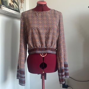 Open-back crop top (kimono sleeve)